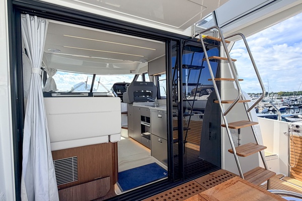 In Stock 42ft Beneteau Yacht For Sale