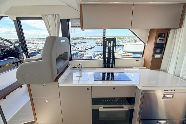In Stock 42ft Beneteau Yacht For Sale