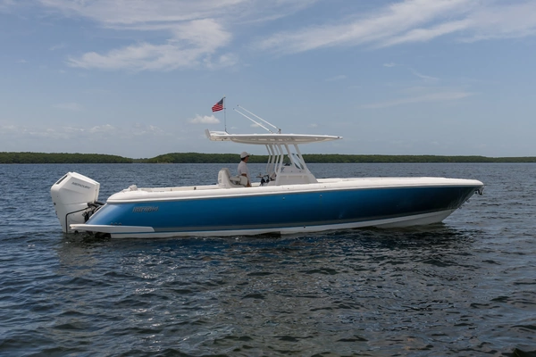 2023 Intrepid 35