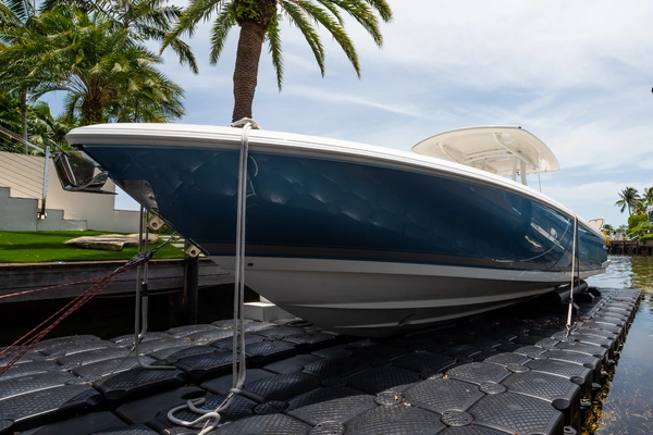 2023 Intrepid 35
