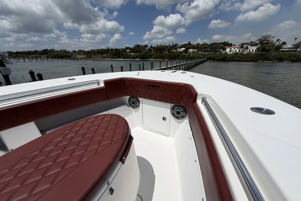 2007 Invincible 36
