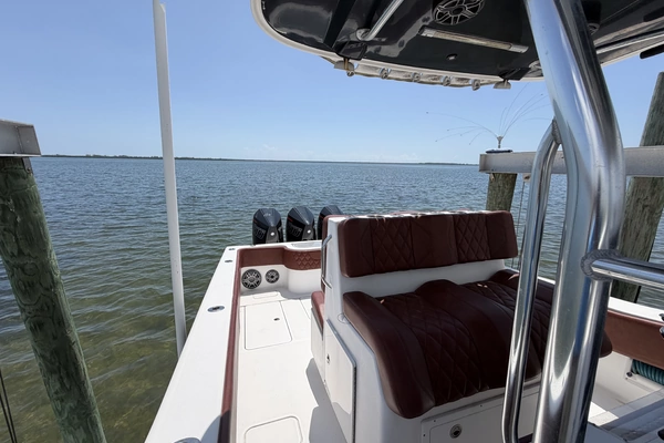 2007 Invincible 36