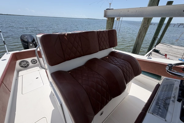 2007 Invincible 36