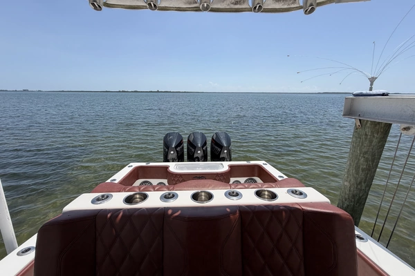 2007 Invincible 36