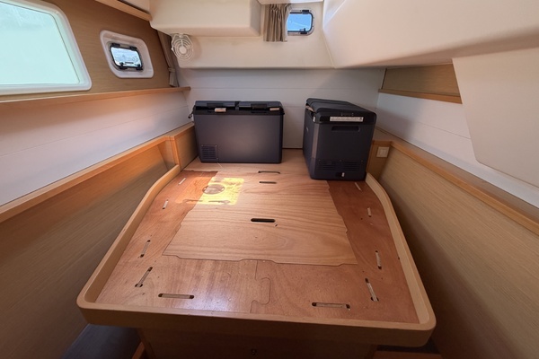 Lexak 45ft Lagoon Yacht For Sale