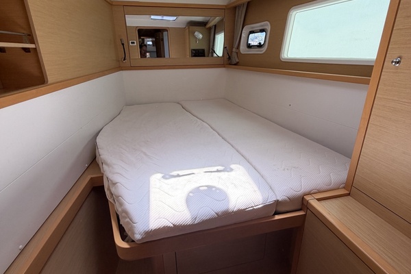 Lexak 45ft Lagoon Yacht For Sale