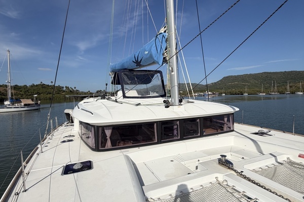 Lexak 45ft Lagoon Yacht For Sale