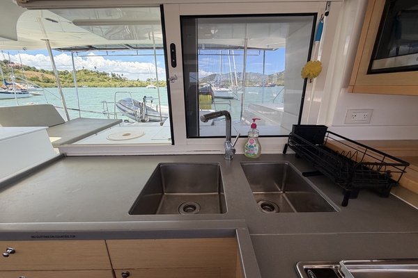 Lexak 45ft Lagoon Yacht For Sale