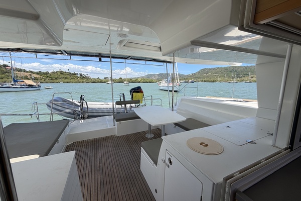 Lexak 45ft Lagoon Yacht For Sale