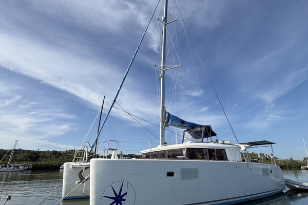 Lexak 45ft Lagoon Yacht For Sale