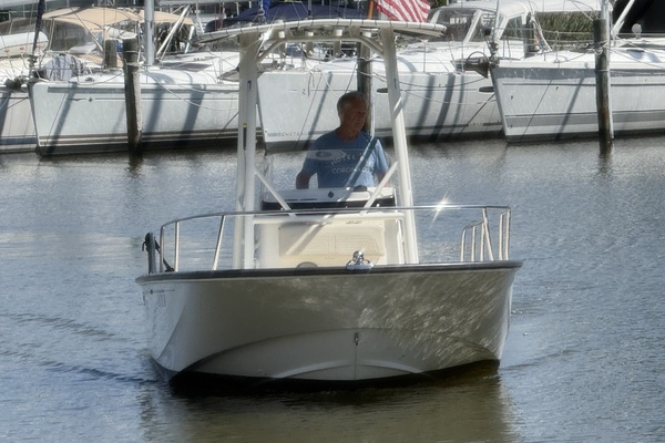 19ft Boston Whaler Yacht For Sale