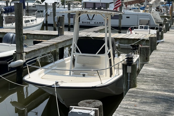 Photo of the 2020 Boston Whaler 190 Montauk