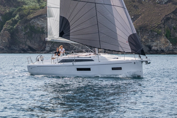 37-ft-Beneteau-2027-Oceanis 37.1- South Dartmouth Massachusetts United States  yacht for sale