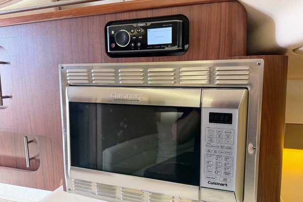 TRIPLE NET 37ft Grady White Yacht For Sale