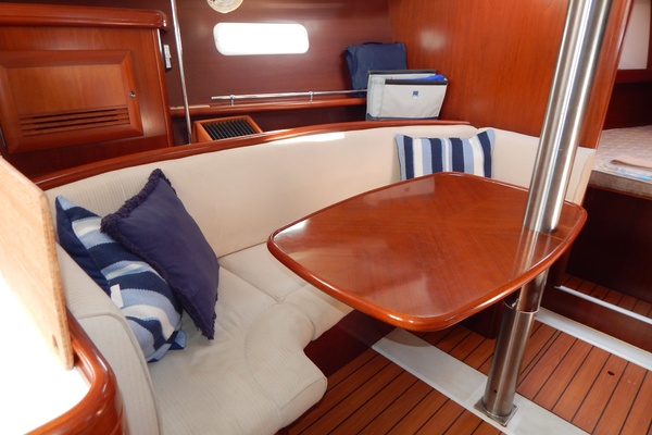 Mirage 37ft Beneteau Yacht For Sale