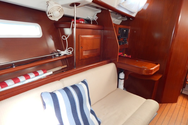 Mirage 37ft Beneteau Yacht For Sale