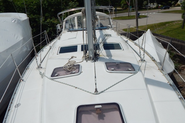 Mirage 37ft Beneteau Yacht For Sale
