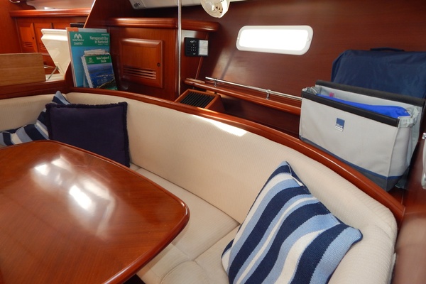 Mirage 37ft Beneteau Yacht For Sale