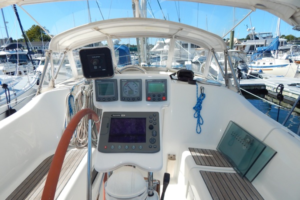 Mirage 37ft Beneteau Yacht For Sale