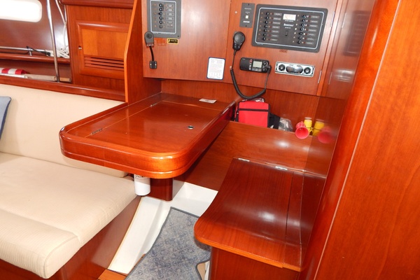 Mirage 37ft Beneteau Yacht For Sale