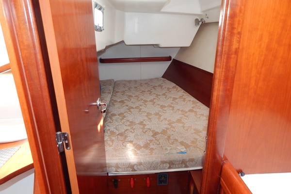 Mirage 37ft Beneteau Yacht For Sale