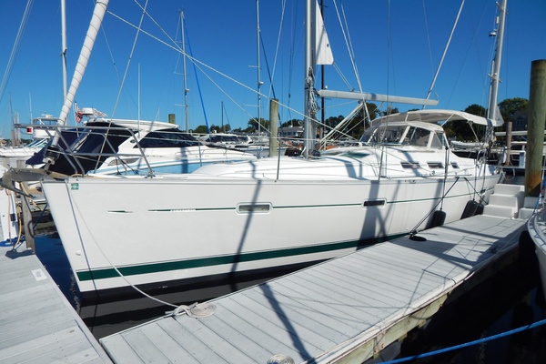 Mirage 37ft Beneteau Yacht For Sale