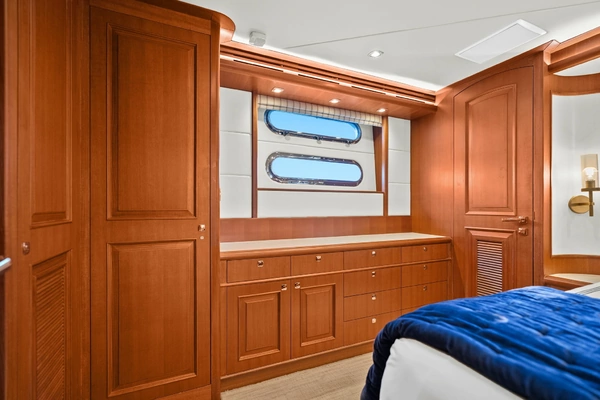2015 Hampton 65