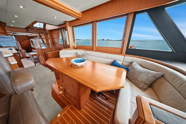 2015 Hampton 65