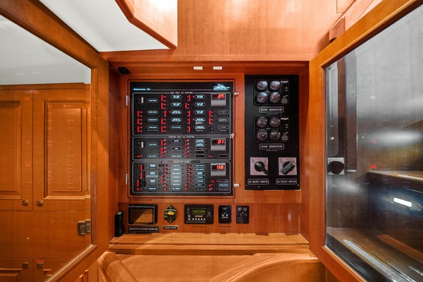 Vizcaya 69ft Hampton Yacht For Sale