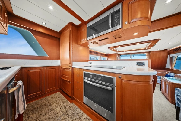 2015 Hampton 65