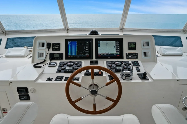 2015 Hampton 65