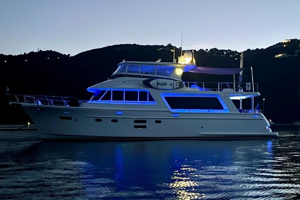 2015 Hampton 65