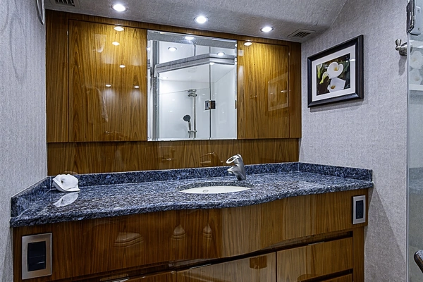 2011 Viking 76