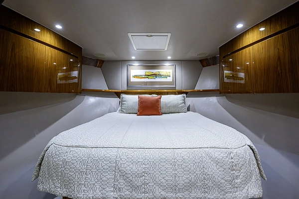 2011 Viking 76