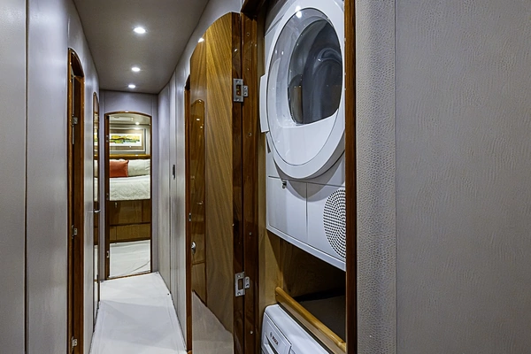 2011 Viking 76