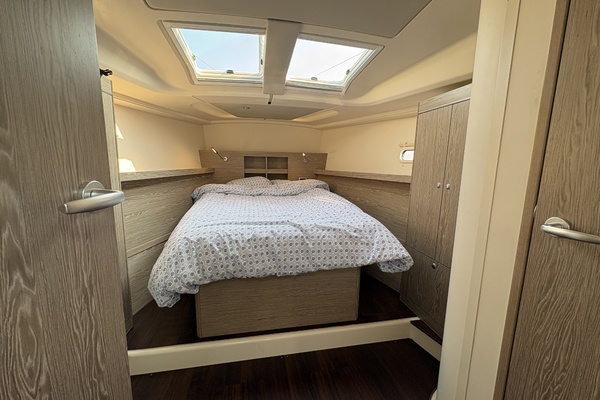 2018 Hanse 455 owners cabin