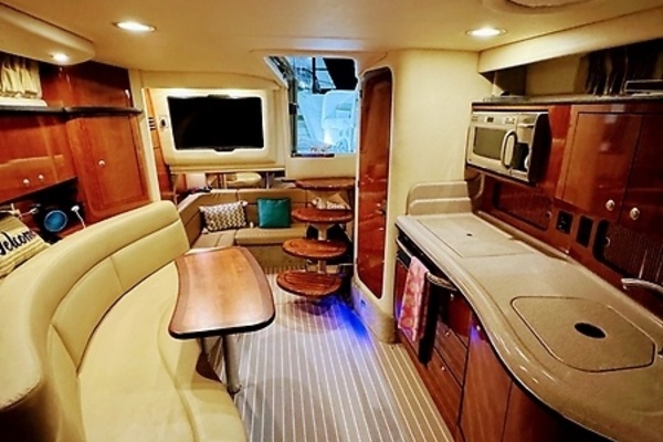 Summer State  32ft Sea Ray Yacht For Sale
