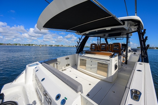 GATE KEEPER 42ft Boston Whaler Yacht For Sale