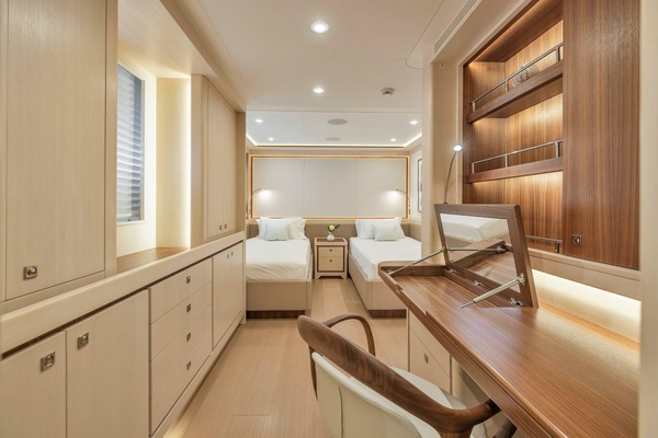VANADIS 102ft Cerri Cantieri Navali Yacht For Sale