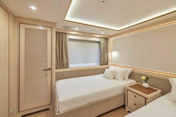 Cerri Cantieri Navali Custom 31 Hybrid Yacht For Sale