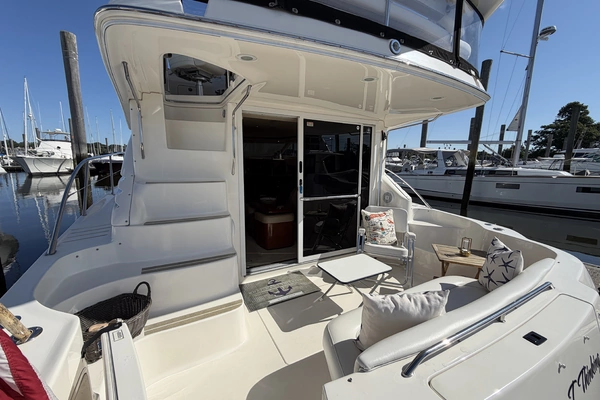 Sea Ray 400 Sedan Bridge Yacht For Sale