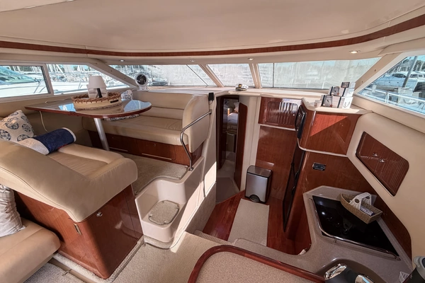 Sea Ray 400 Sedan Bridge Yacht For Sale