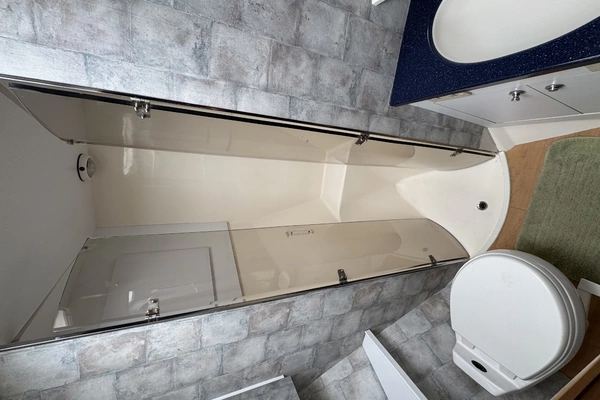 2002 Ocean Yachts 56