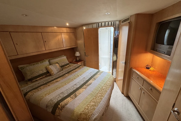 2002 Ocean Yachts 56
