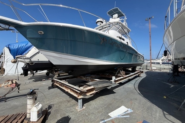 Moroni 35ft Pro Line Yacht For Sale