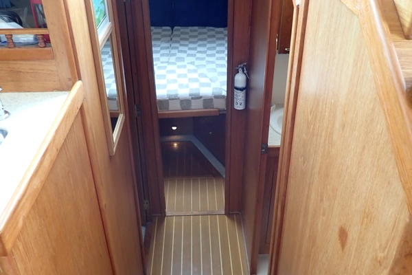 Mainship 430 Yacht For Sale
