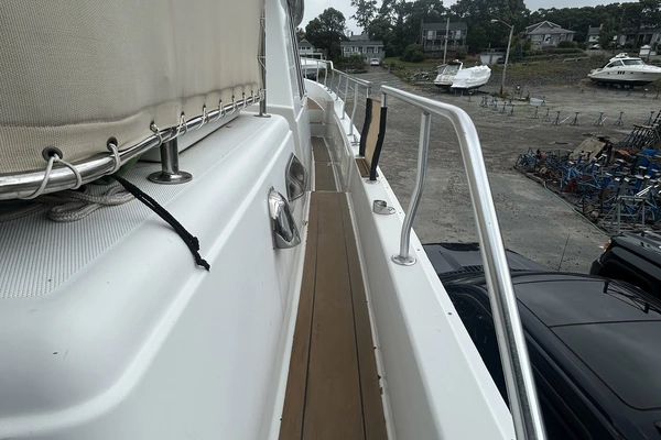 Mainship 430 Yacht For Sale
