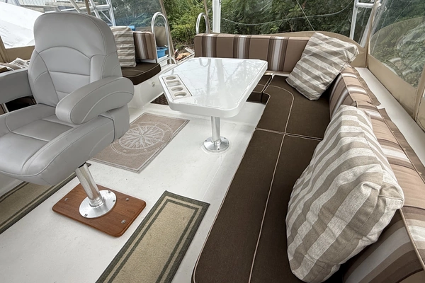 Mainship 430 Yacht For Sale