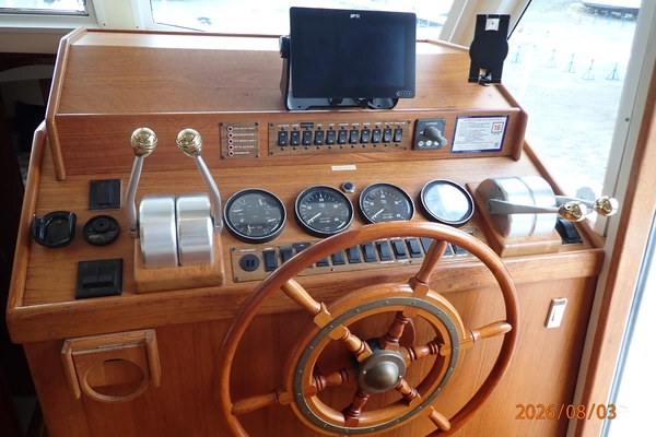 Mainship 430 Yacht For Sale