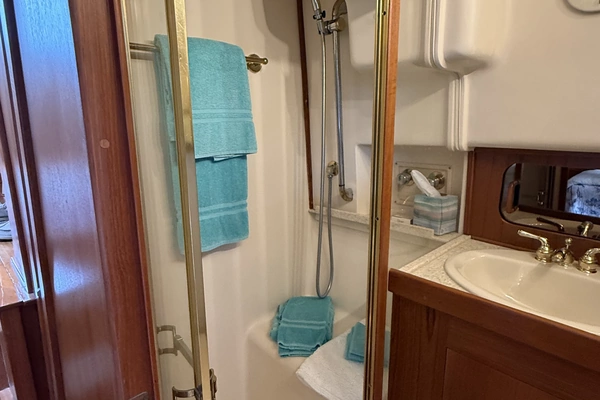 Mainship 430 Yacht For Sale